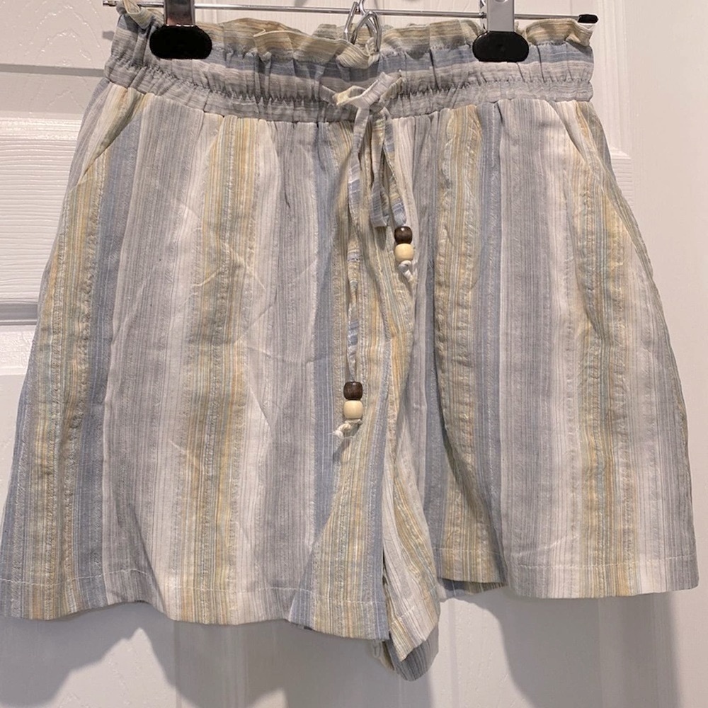 NWT Shorts elastic drawstring paper bag waist side pockets neutral stripe S
C